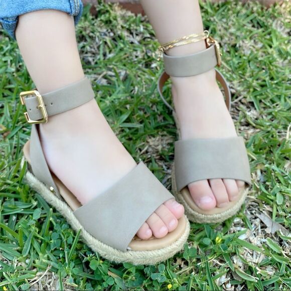 Little Girl Taupe Espadrilles Sandals - Picture 5 of 6